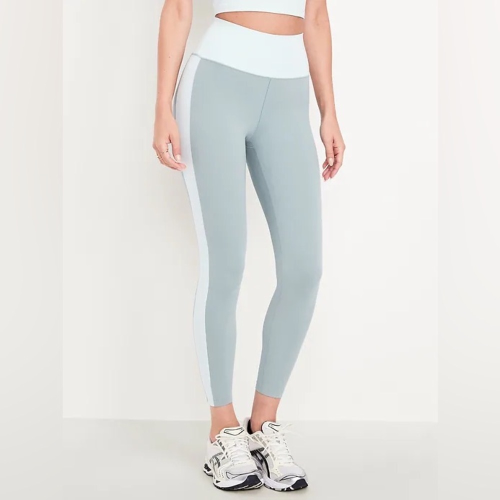NWT! Old Navy Extra High-Waisted StudioSmooth 7/8 Leggings in Blue